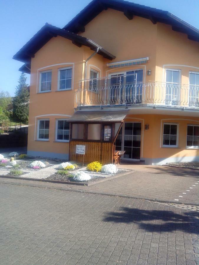 Haus Simon Apartment Blankenrath Bagian luar foto